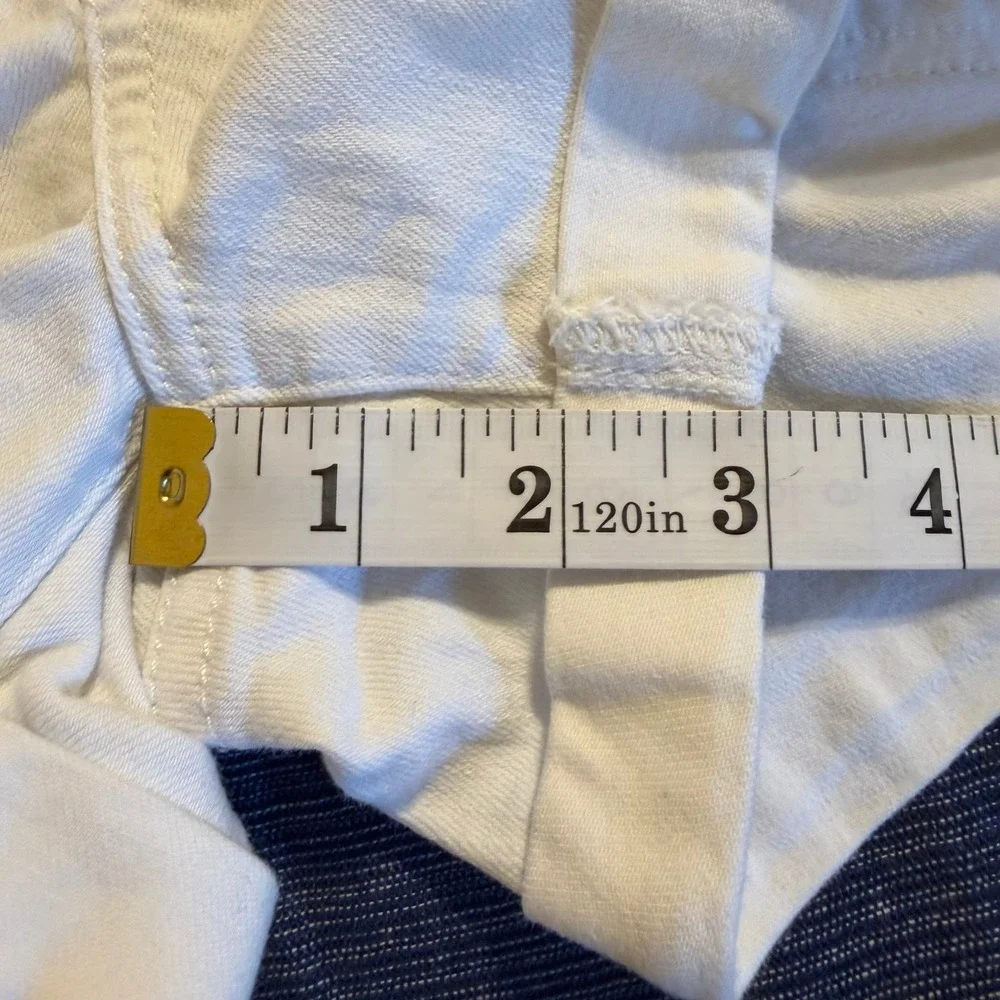 7 For All Mankind Womens White Denim Rolled Cuff Shorts Size 26 Mid Rise Stretch
